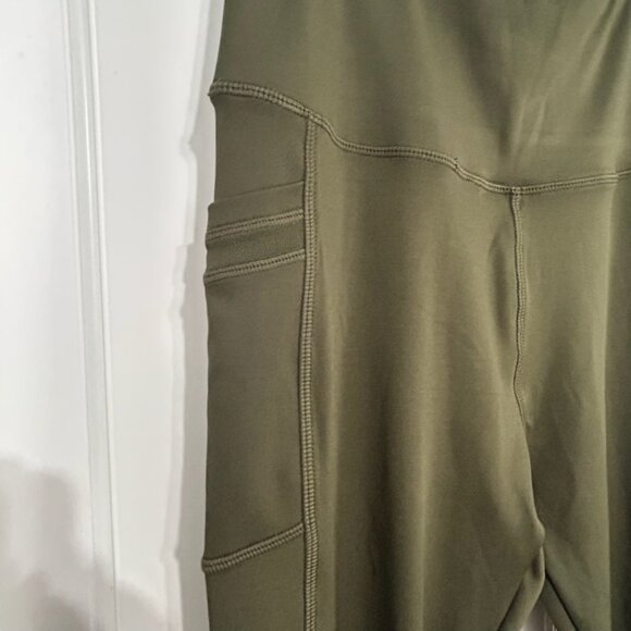 Women's Yoga Pants, Size Large - Picture 2 of 5